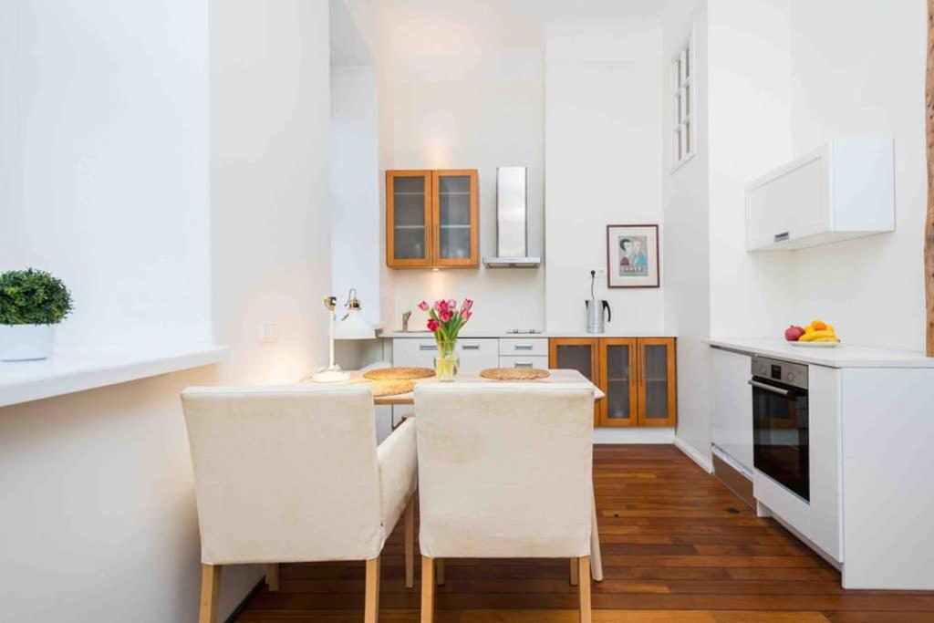 Best Location, Beautiful And Quiet Old Town Apt. Tallinn Exterior foto